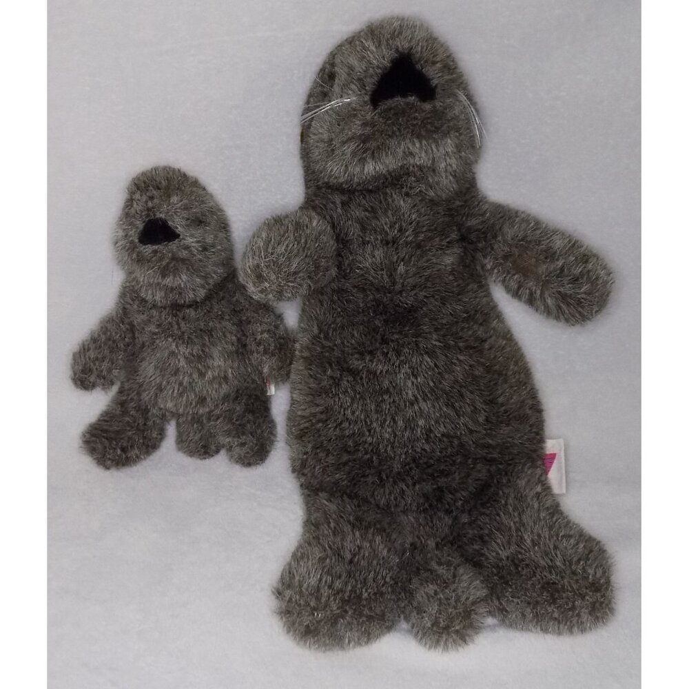 Dakin Plush Otter with baby otter Vintage Toys Stuffed Animals 1988 - Picture 2 of 8